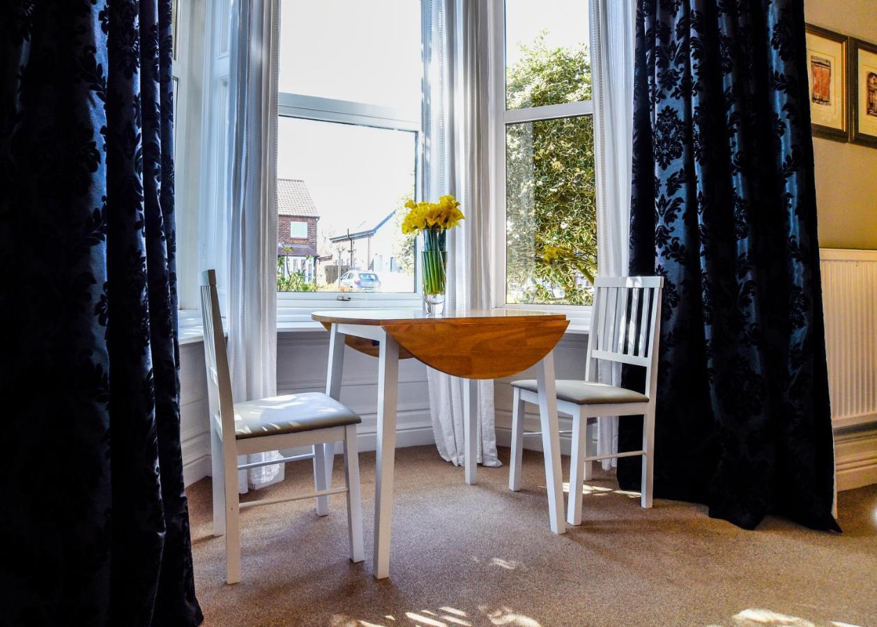 Hillcrest Whitby Bed and Breakfast Exteriör bild