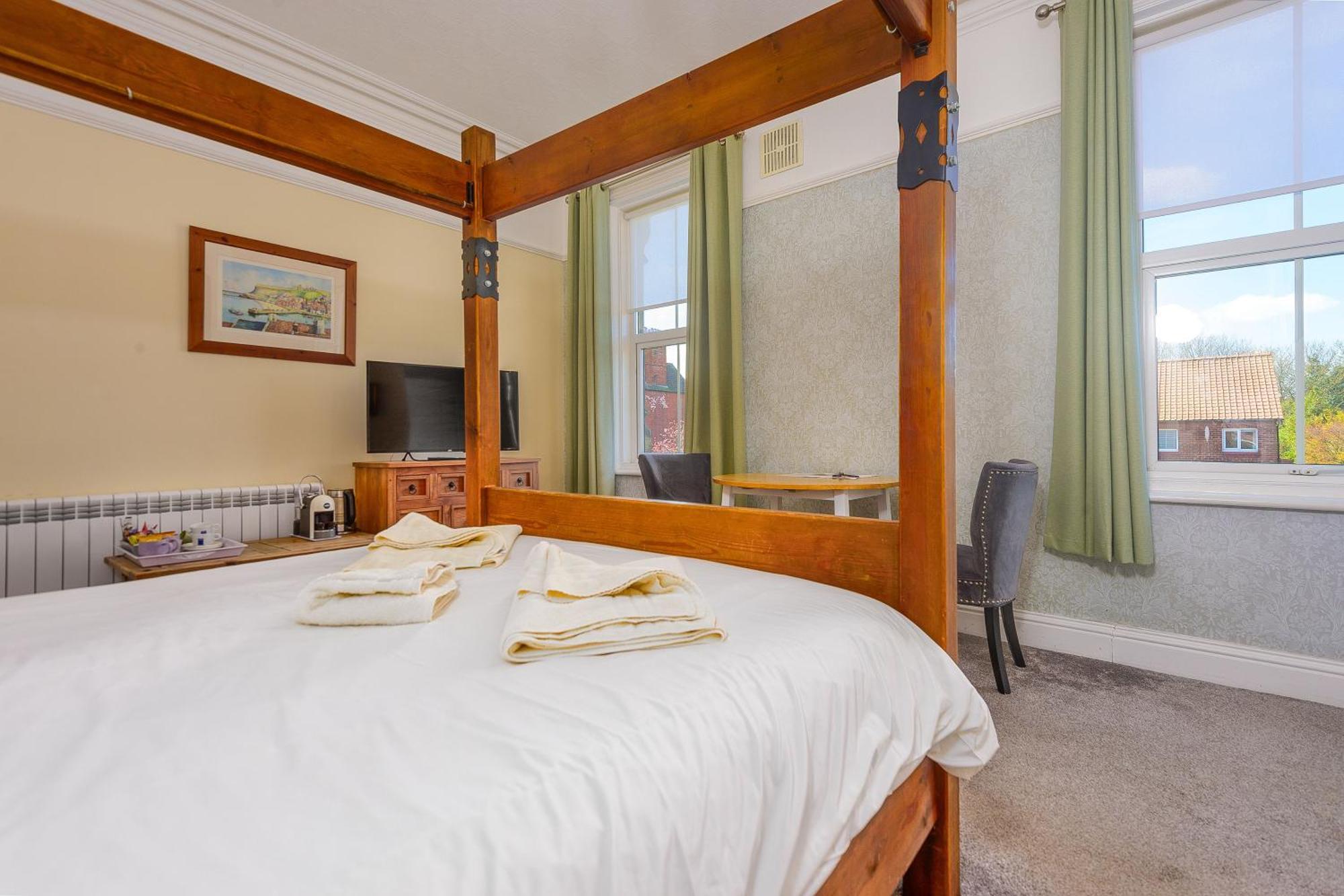 Hillcrest Whitby Bed and Breakfast Exteriör bild