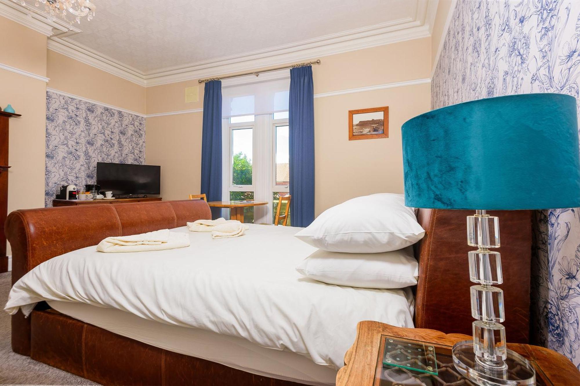 Hillcrest Whitby Bed and Breakfast Exteriör bild